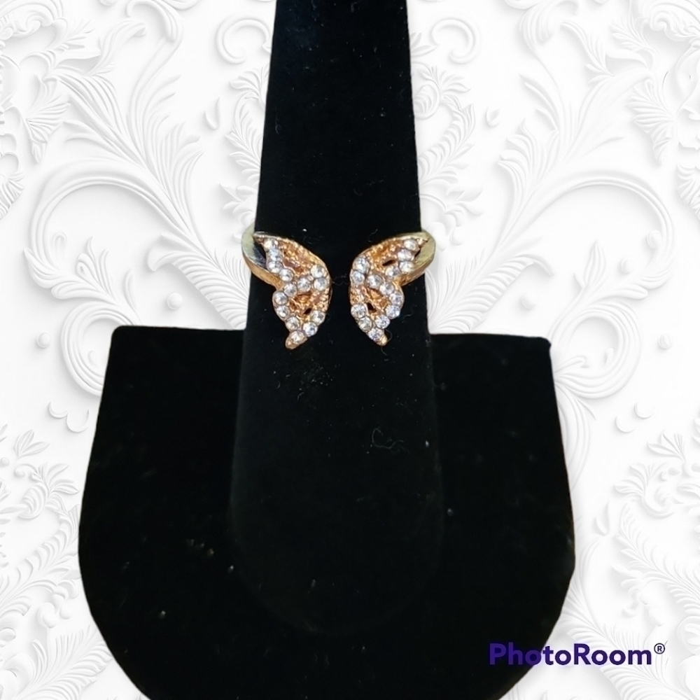3/$25 Y2k Crystal Butterfly Open Ring